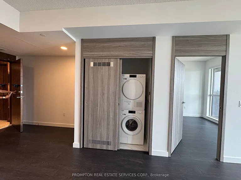 18 Esther Shiner Blvd #2012 — Photo 6
