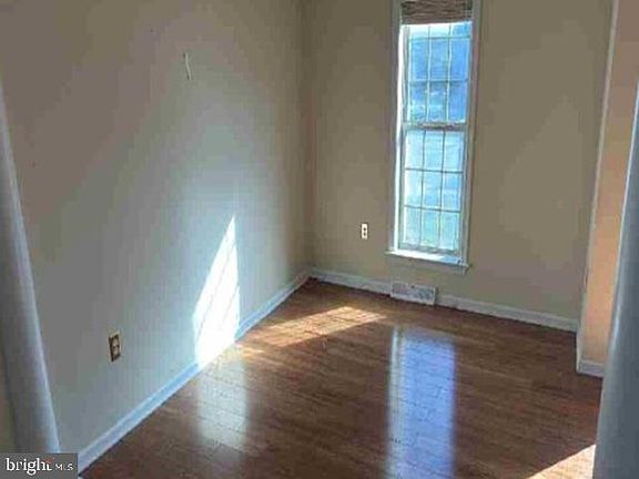 4th image of 365 Stabley Ln