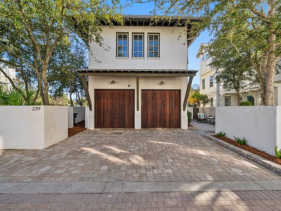 3rd image of 239 Sand Oaks Cir