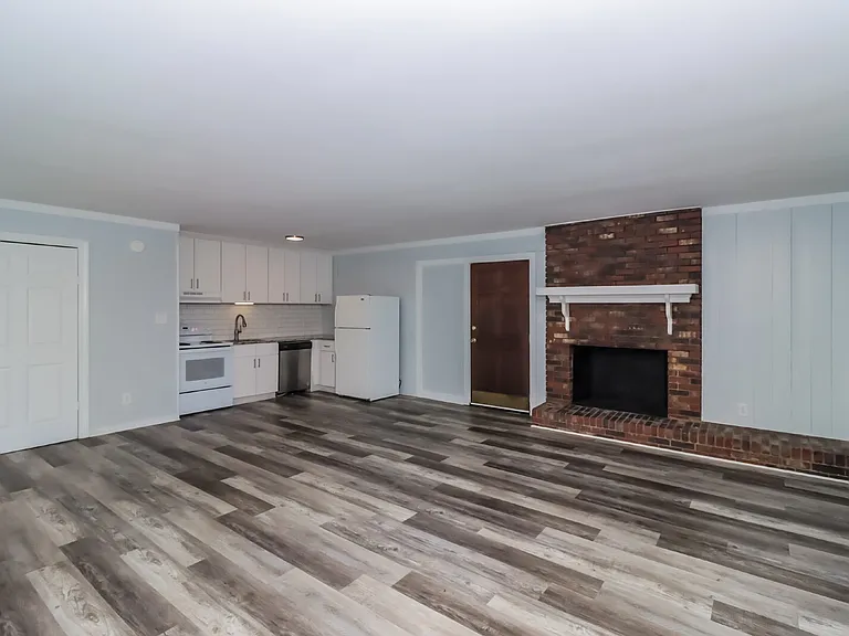 2325 15th St NE — Photo 6