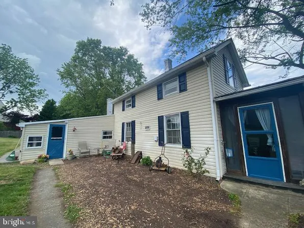 329 1st St, Berryville, VA 22611