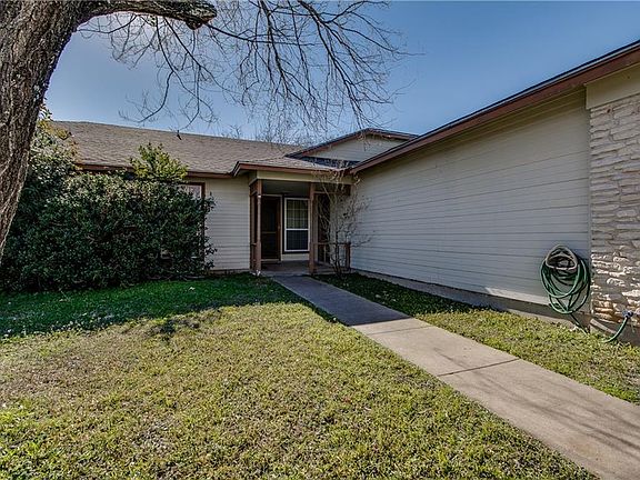 5th image of 8801 Piney Point Dr #A