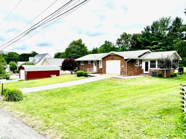 115 Gilliland Ave, Beaver Falls, PA 15010