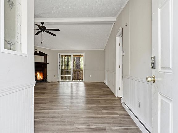 3rd image of 88 Deer Valley Rd