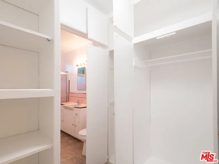 422 Arnaz Dr #7 — Photo 6