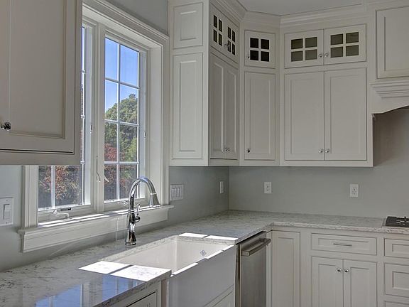 4th image of 20 S Mill St