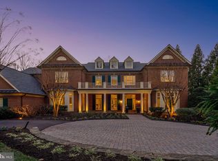 1064 Silent Ridge Ct, Mc Lean, VA 22102