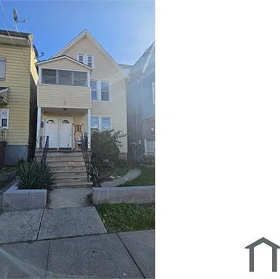 164 Watson Ave #2
