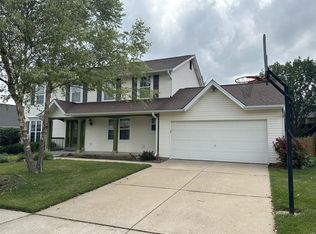 30 Kentucky Blue Ridge Ct, Saint Charles, MO 63303