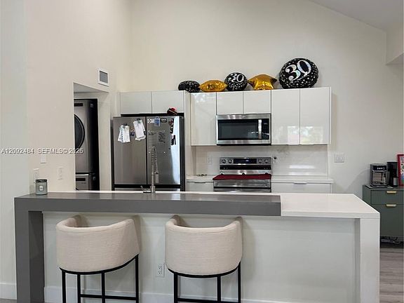 4th image of 10521 SW 157th Pl APT 306