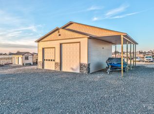 6916 E Brindle Point Dr, Nampa, ID 83687