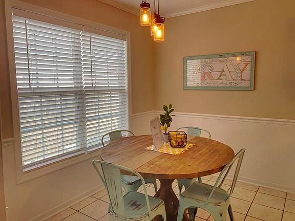 4th image of 3007 Gatewood Dr