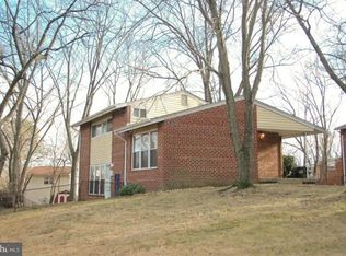 5515 Harvey Ln, Alexandria, VA 22312