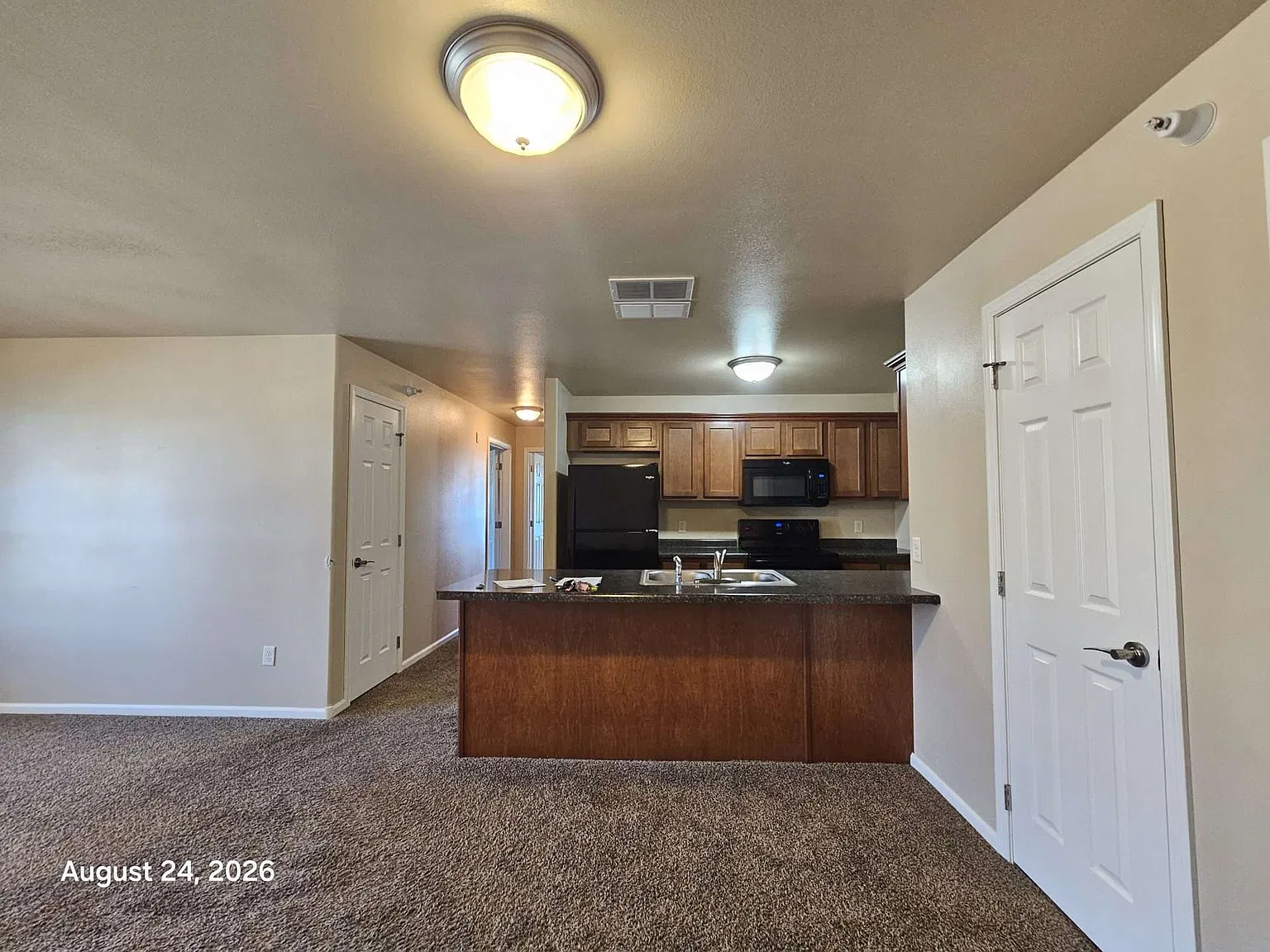 2 bed, $1,200 — Photo 4