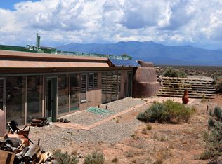 6 Happy Trail Road, Tres Piedras, NM 87557