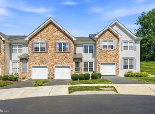 121 Forelock Ct, West Chester, PA 19382