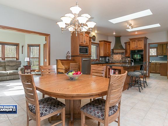 5th image of 420 Hill Haven Ct