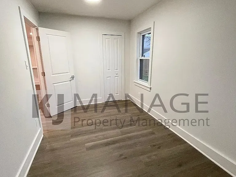90 W Meyers Ave — Photo 10