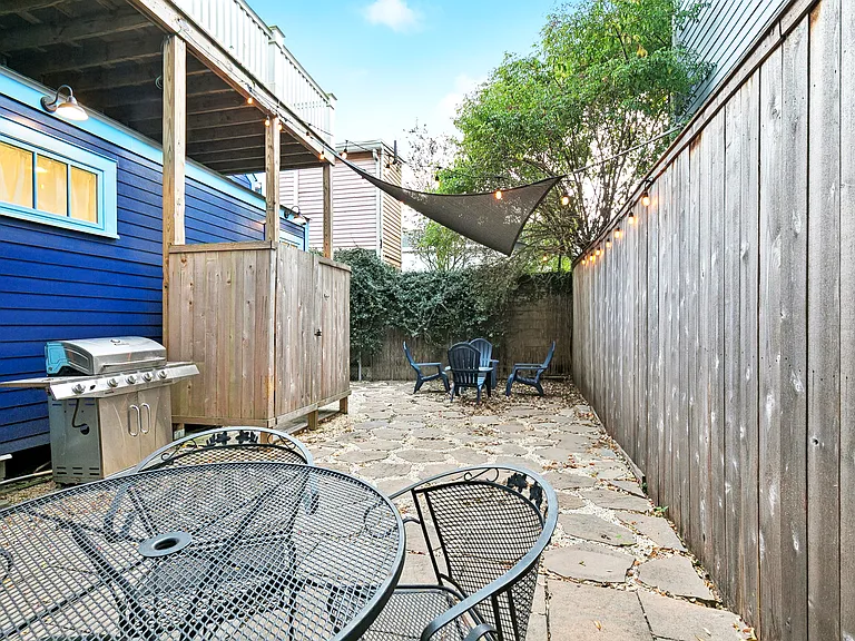 2235 N Rampart St — Photo 43