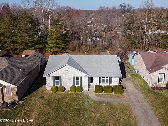 5th image of 205 Holly Hills Dr