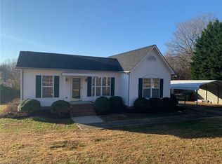 252 E Aiken Rd, Eden, NC 27288