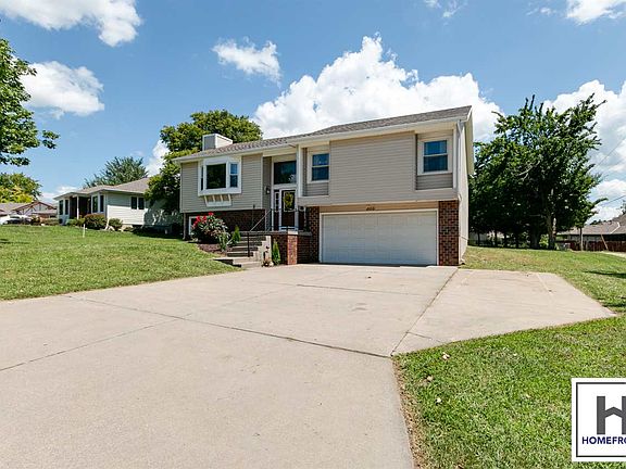 3rd image of 505 Holly Ln