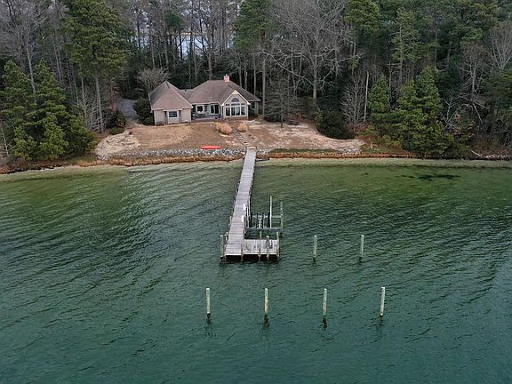 3rd image of 1524 Harding Rd