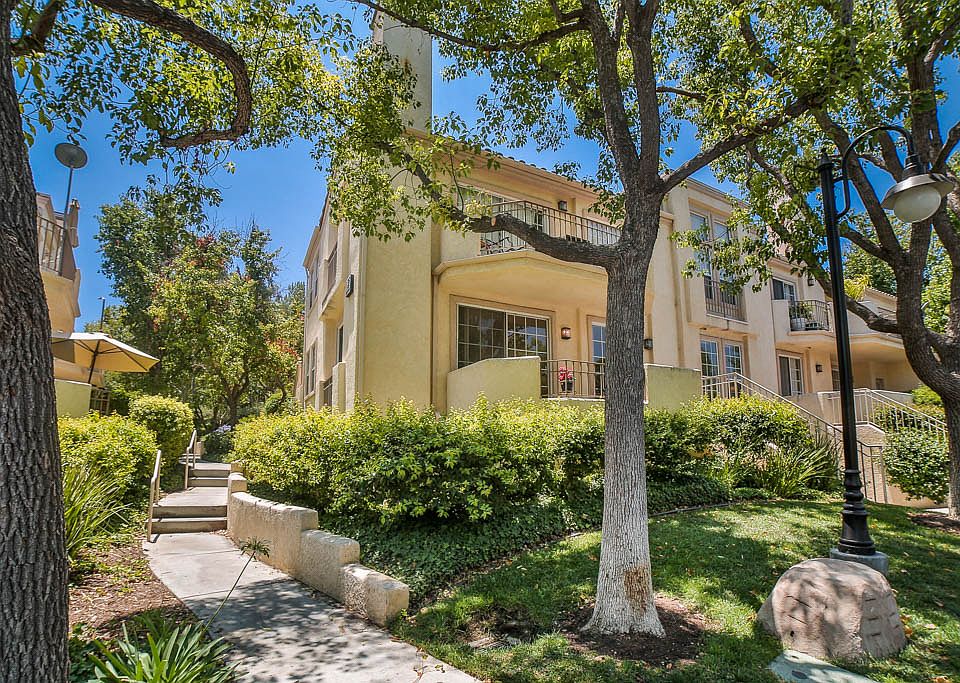 1st image of 24153 Del Monte Dr Unit 363