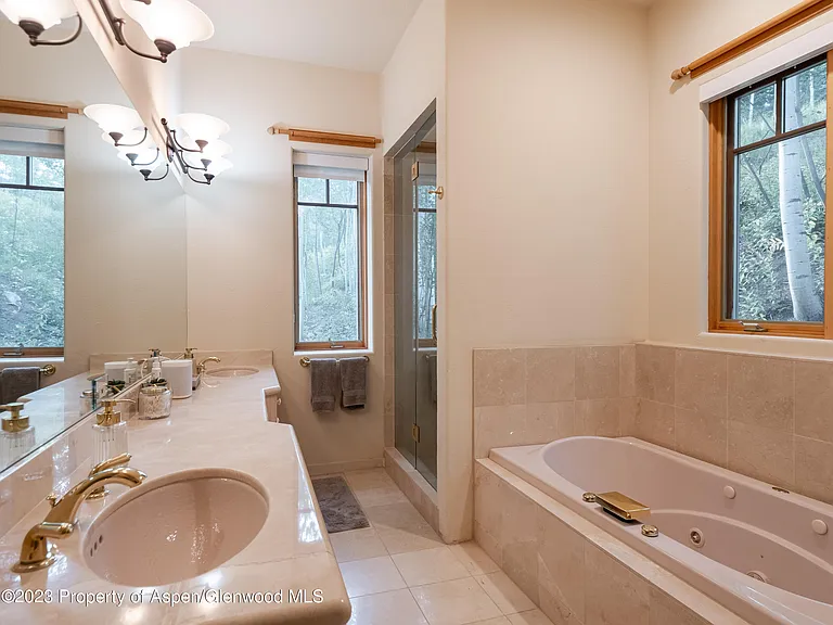 40 Maple Ridge Ln — Photo 20
