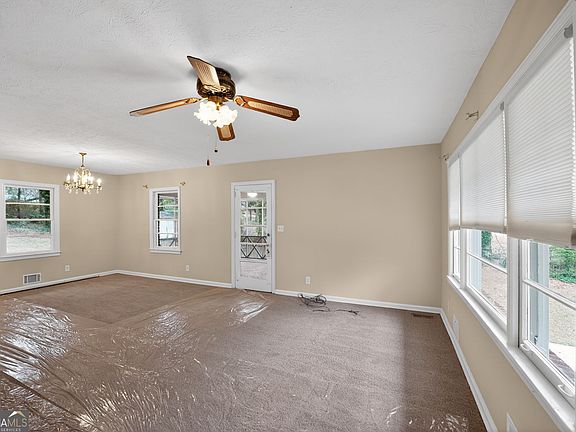 5th image of 1790 McLain Ln