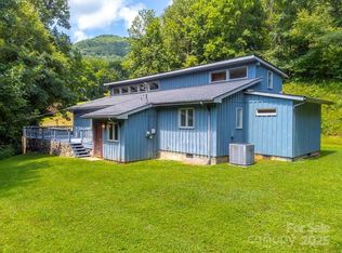 1040 Kitchens Branch Rd, Sylva, NC 28779