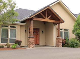 626 Rogue Ridge Dr, Grants Pass, OR 97527