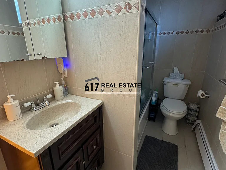 94 Pleasant St #1 — Photo 5