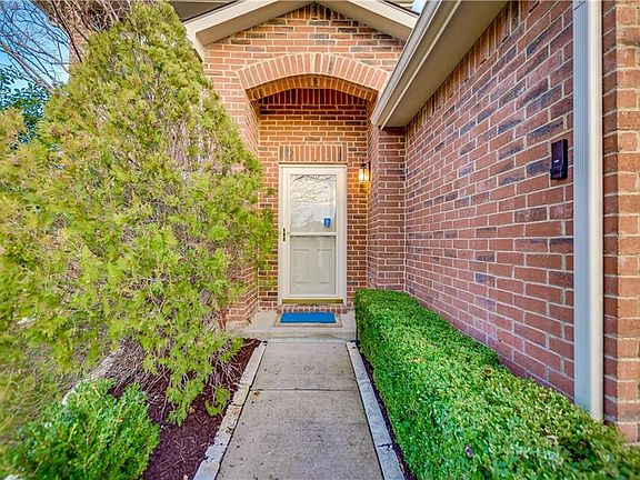 5th image of 2609 Mariners Dr