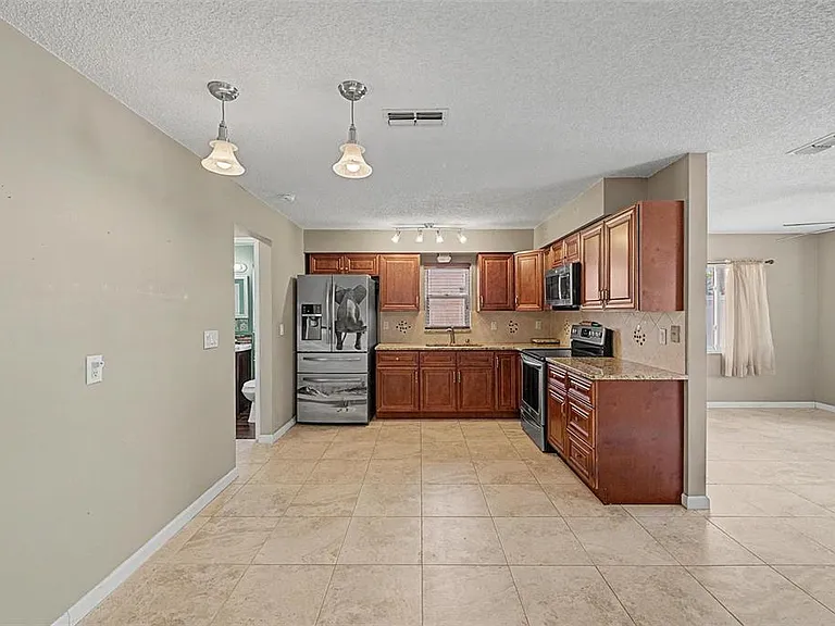 4212 Gray Squirrel Ln — Photo 6