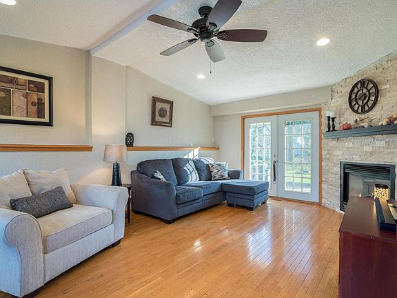 N5484 2nd Ave-8