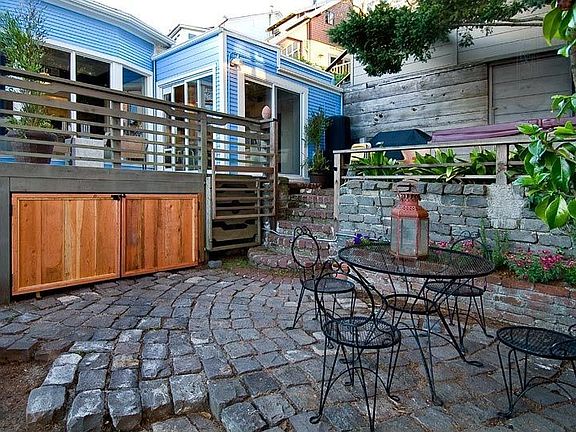 Front yard garden/patio