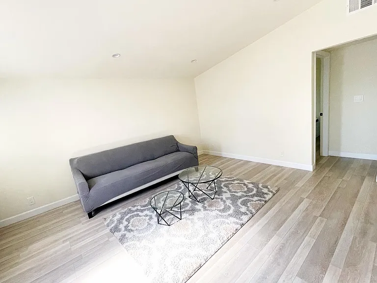 1309 Socorro Ave — Photo 4