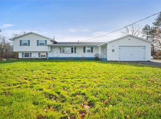 3365 Brick Schoolhouse Rd, Hamlin, NY 14464