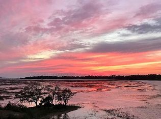 100 Helmsman Way APT 406, Hilton Head Island, SC 29928