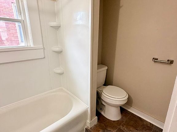 4th image of 1201 Columbia Ave #4