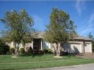 2717 N Lake Ridge St, Wichita, KS 67205