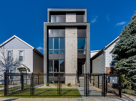 2nd image of 1702 N Washtenaw Ave #2