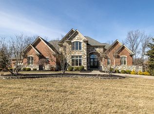 3 Beaufort Hunt Ln, Cincinnati, OH 45242