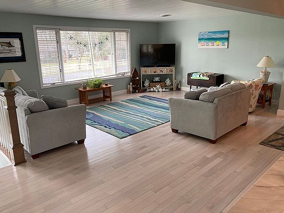 5th image of 33657 Baylis Dr