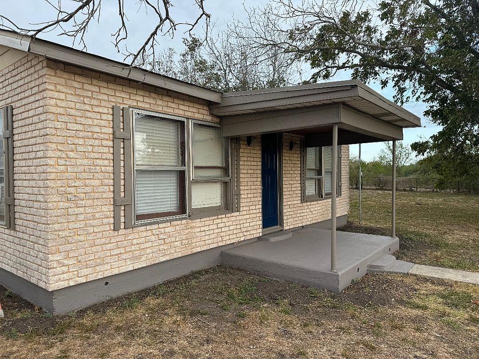 Front porch area