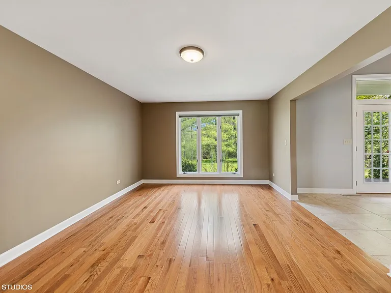 15020 King Dr — Photo 10