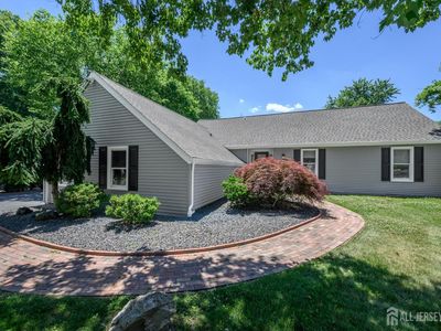 111 Corrine Dr, Pennington, NJ, 08534