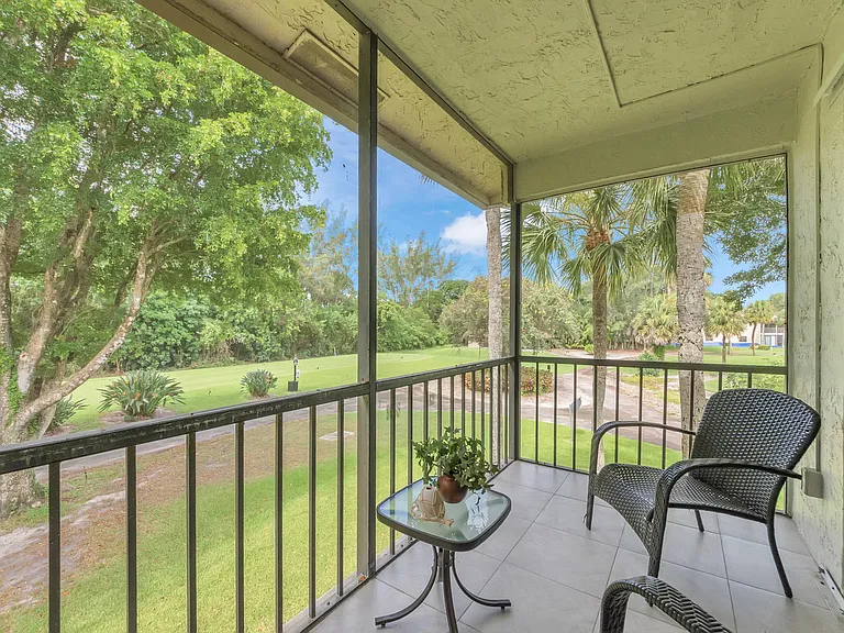 21866 Cypress Cir #31E — Photo 4