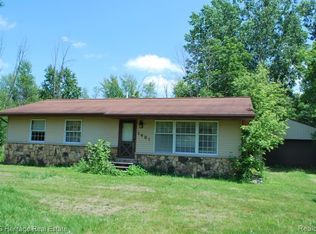 1481 Fraser Rd, Kawkawlin, MI 48631